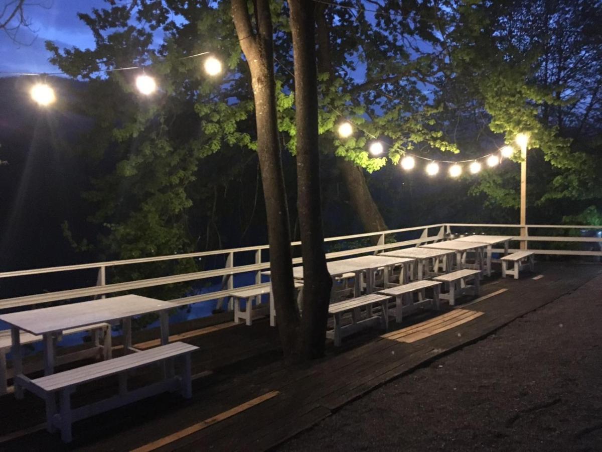 Una Kamp Hotell Bosanska Krupa Exteriör bild