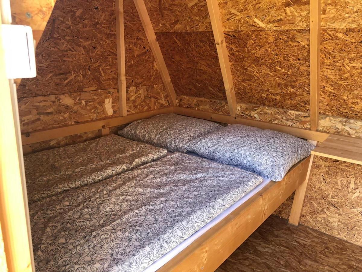 Una Kamp Hotell Bosanska Krupa Exteriör bild