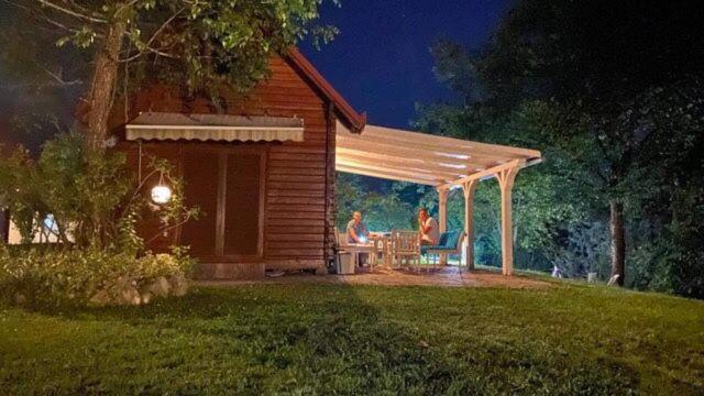 Una Kamp Hotell Bosanska Krupa Exteriör bild