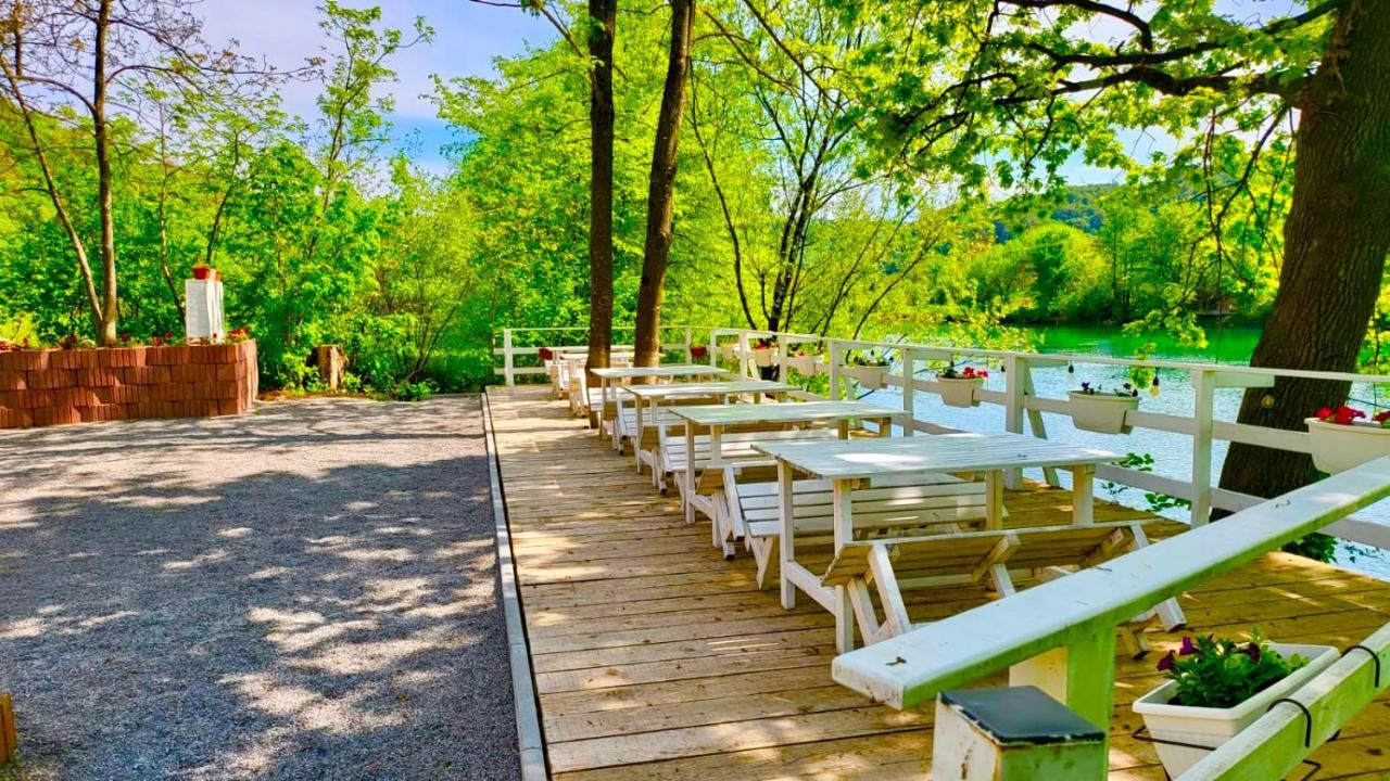 Una Kamp Hotell Bosanska Krupa Exteriör bild