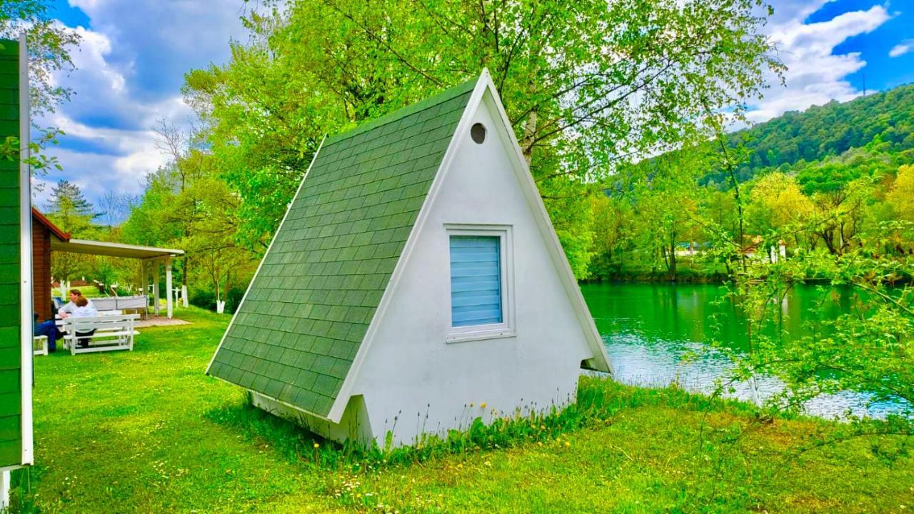 Una Kamp Hotell Bosanska Krupa Exteriör bild