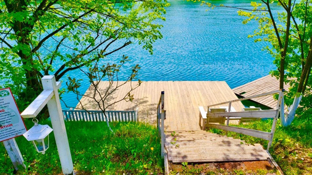 Una Kamp Hotell Bosanska Krupa Exteriör bild