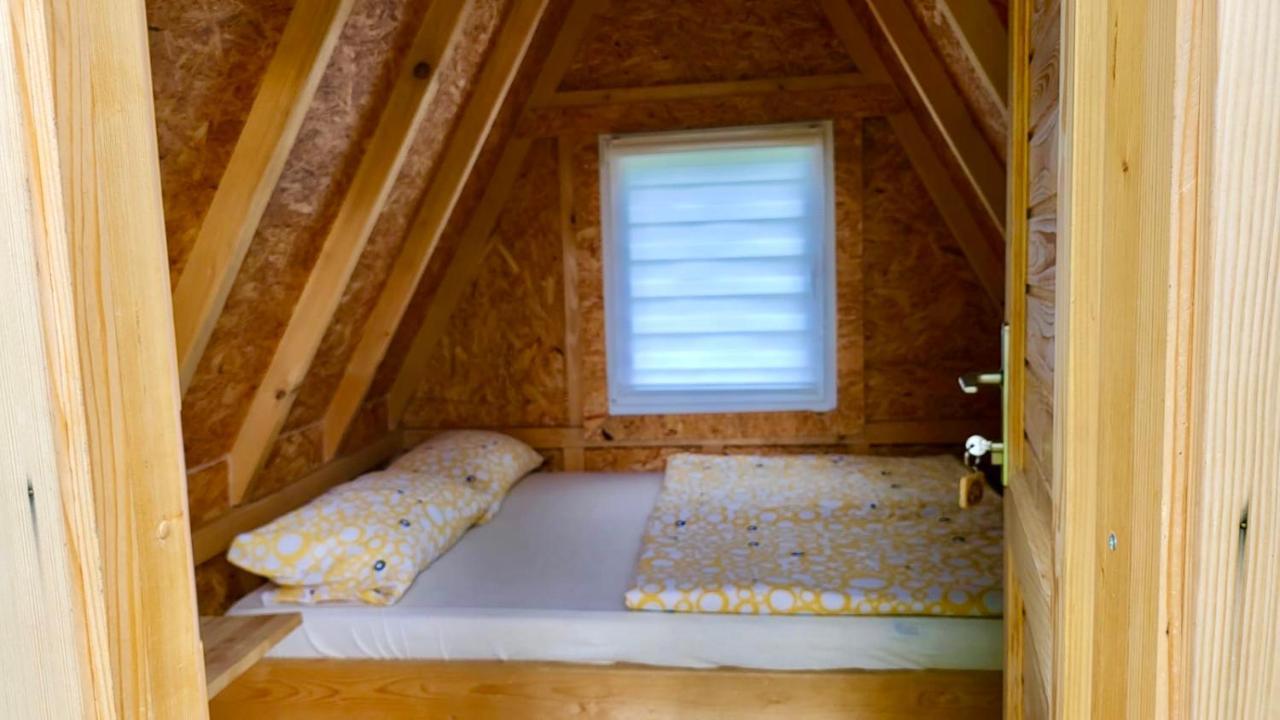Una Kamp Hotell Bosanska Krupa Exteriör bild